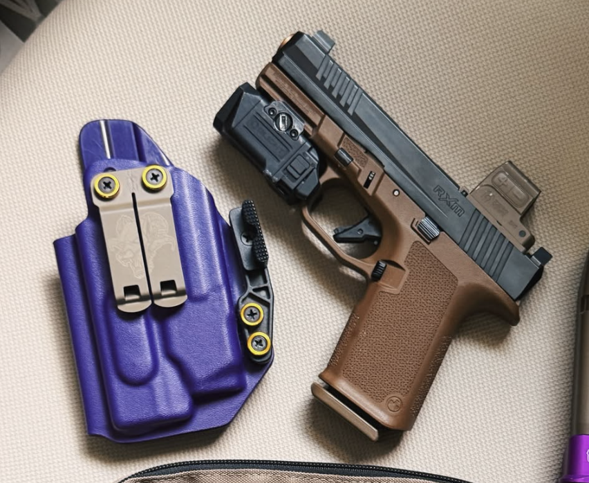 bucks holsters weapon light compatible holster